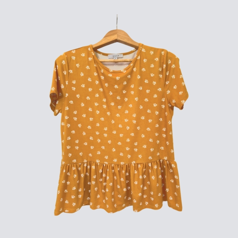 🌼3 for $15🦋 GAZE Peplum Cropped Tee Soft Stretch‎ Mustard White Floral Small